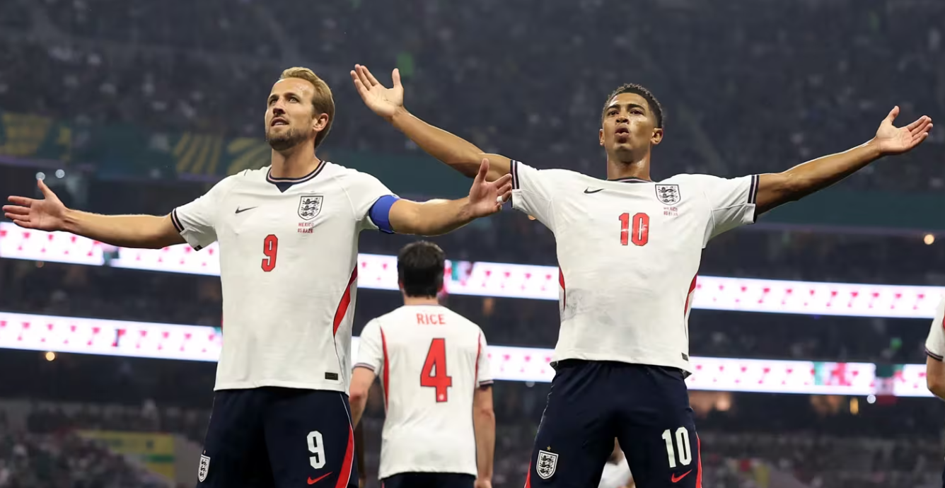 Inggris Bertahan dengan 10 Pemain, Meksiko Tersingkir di Hadapan Pendukung Sendiri