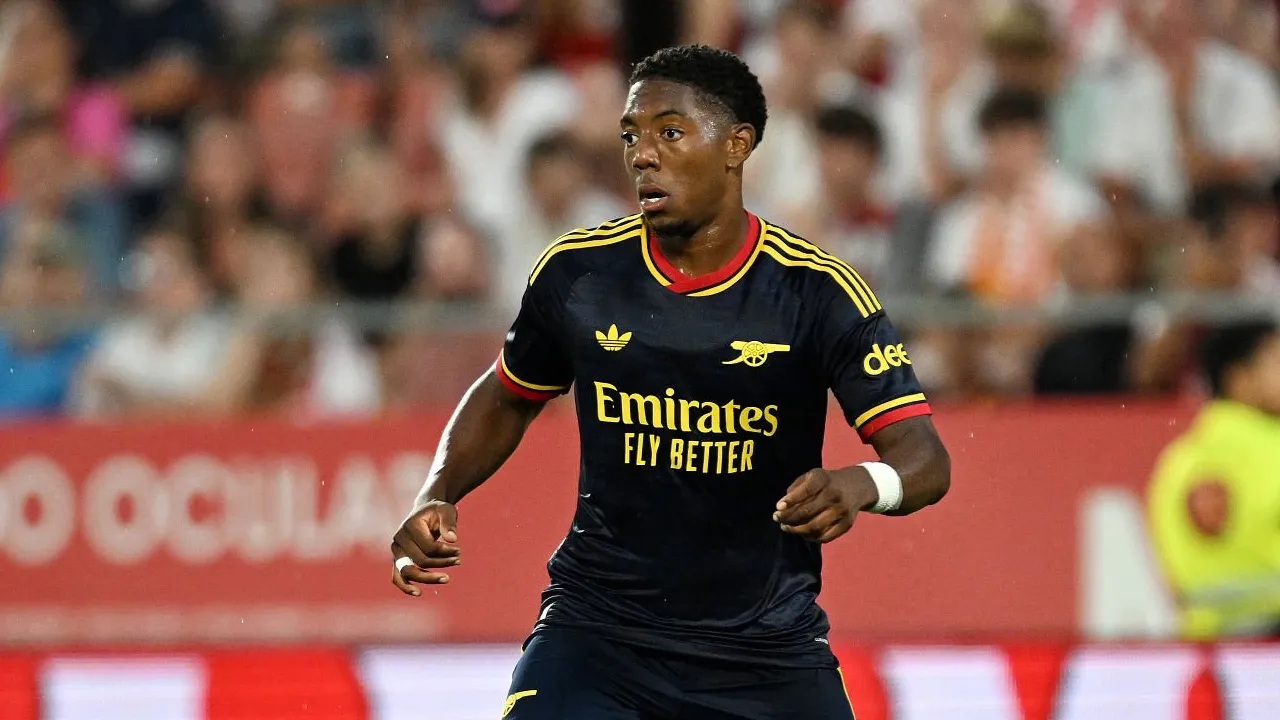 Manchester United Evaluasi Opsi Bek Kiri, Myles Lewis-Skelly Masuk Daftar Pemantauan
